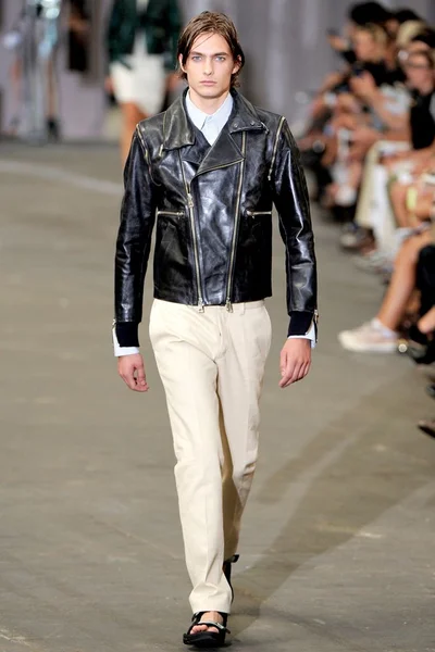 Look 29
